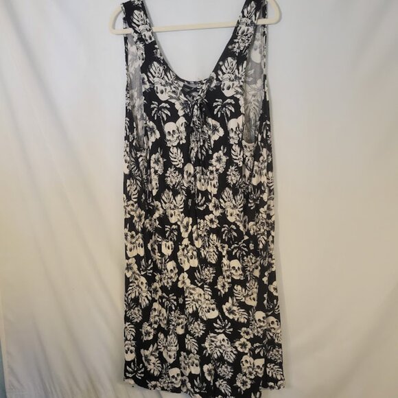 torrid Pants - Torrid Love Sick Romper size 4x PLUS